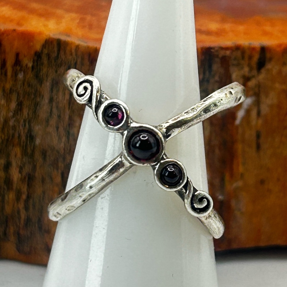 Contemporary Sterling Silver Garnet Ring - Size 8
